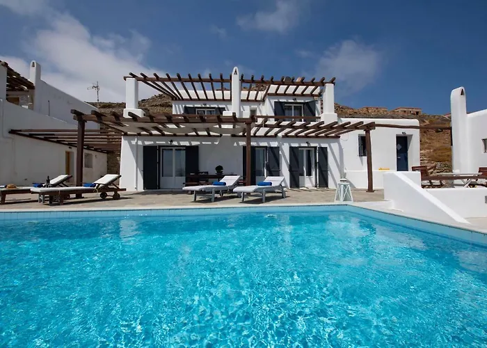 Siourdas Mykonos * Agios Sostis (Mykonos)