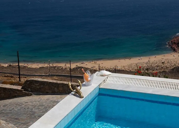 Siourdas Mykonos * Agios Sostis (Mykonos)